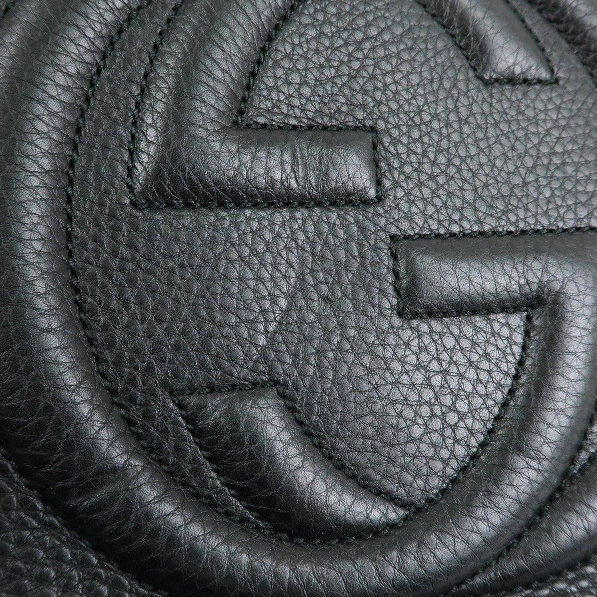 Gucci Soho Messenger Leather Black Leather Handbag (Pre-Owned)
