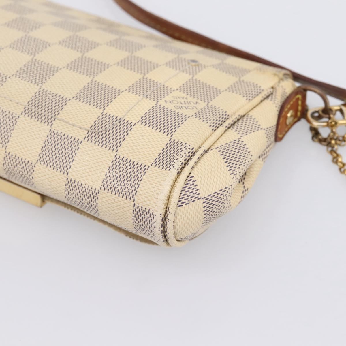 Louis Vuitton Favorite Damier White Canvas Handbag (Pre-Owned)