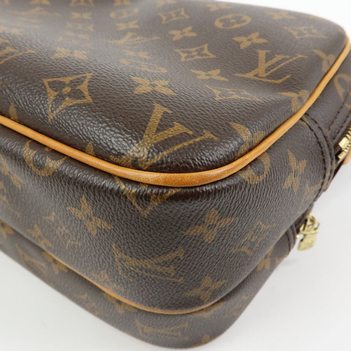 Louis Vuitton Reporter Monogram Canvas Brown Canvas Shoulder Bag Bag (Pre-Owned)