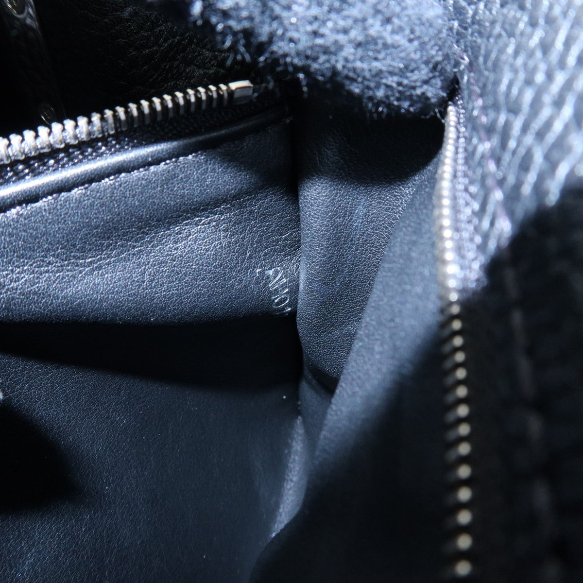 Louis Vuitton Capucines Fleur De Lys Taurillon Leather Black Leather Handbag (Pre-Owned)