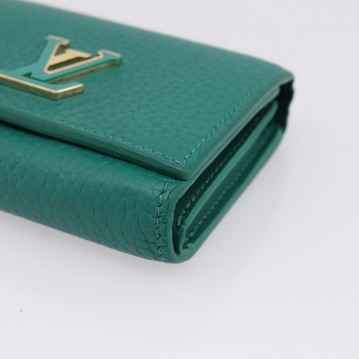 Louis Vuitton Capucines Leather Green Leather Wallets Accessory (Pre-Owned)