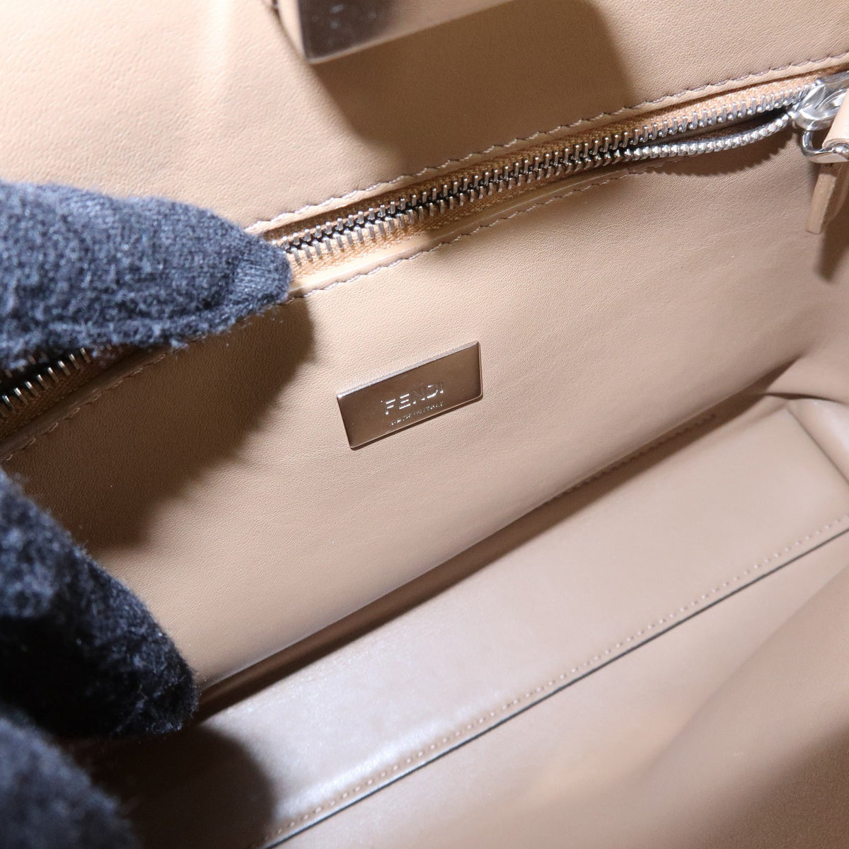 Fendi Peekaboo Essentially Leather Blue Leather Handbag (Pre-Owned)