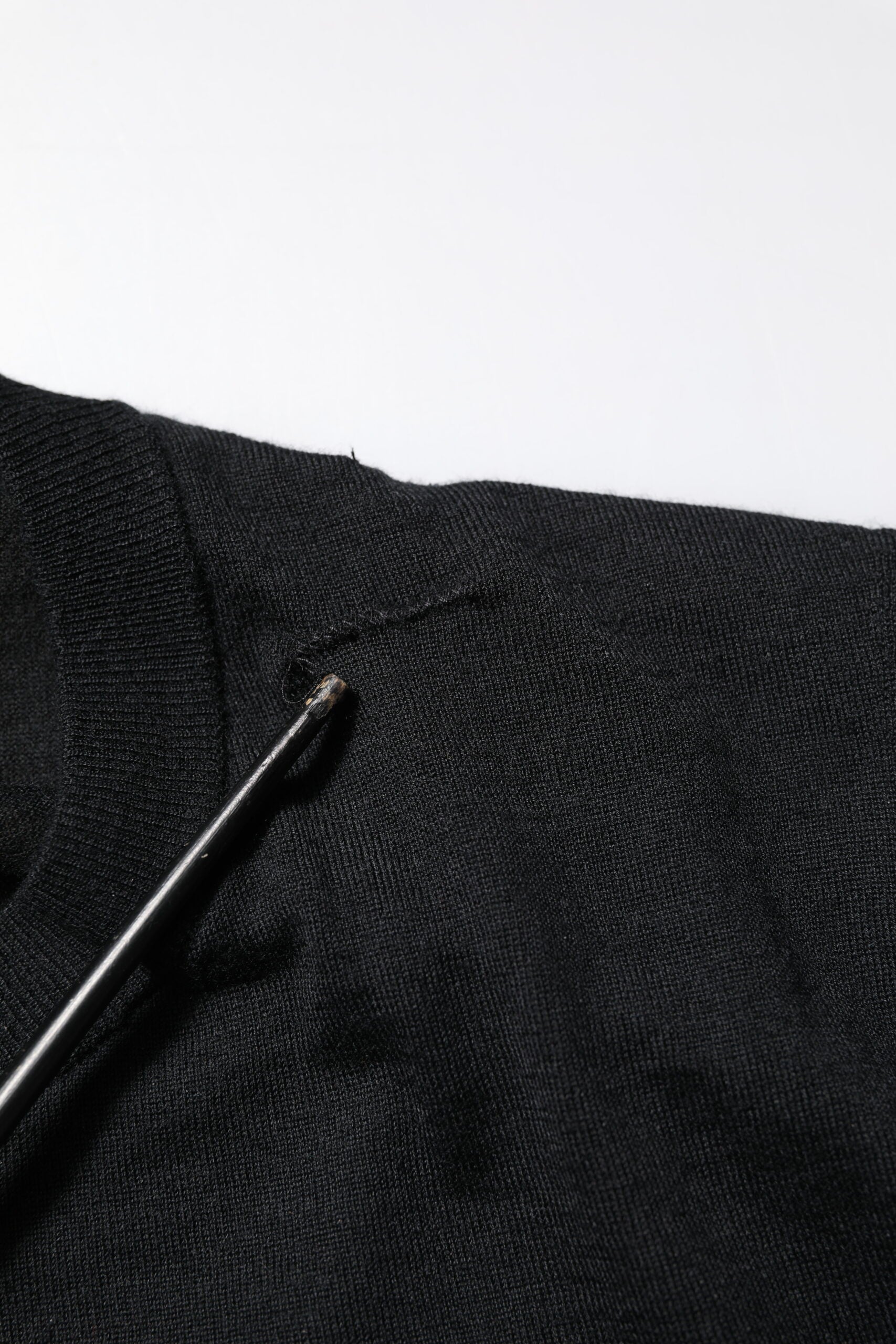 Dolce & Gabbana Black Cashmere Crew Neck Long Sleeves Men's T-shirt (Pre-Owned)