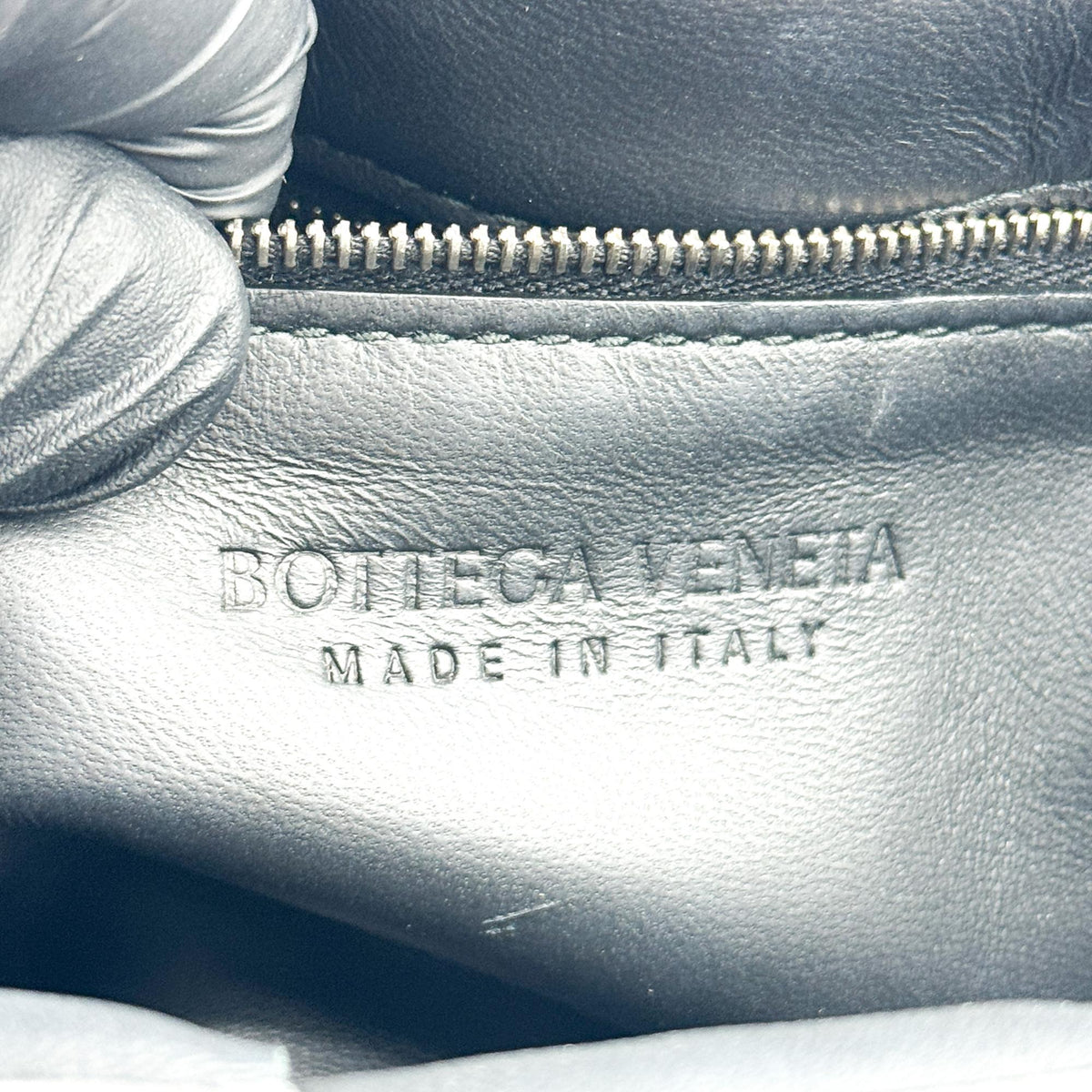 Bottega Veneta Cassette Padded Maxi Intrecciato Leather Black Leather Crossbody Bag Bag (Pre-Owned)