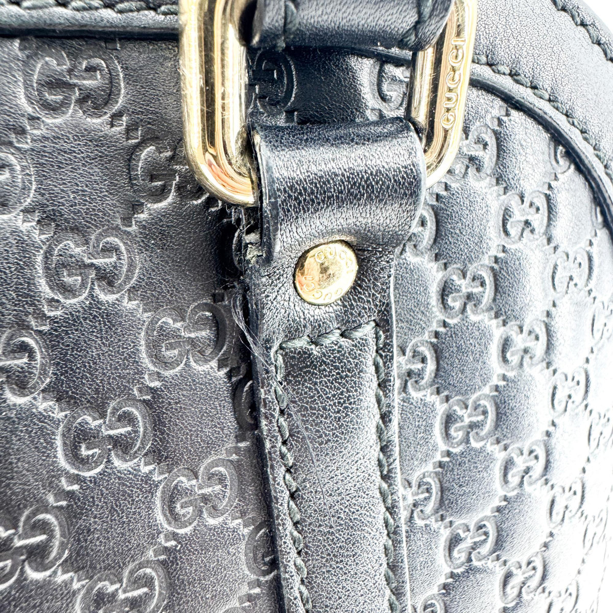 Gucci Convertible Dome Satchel Microguccissima Leather Black Leather Handbag (Pre-Owned)