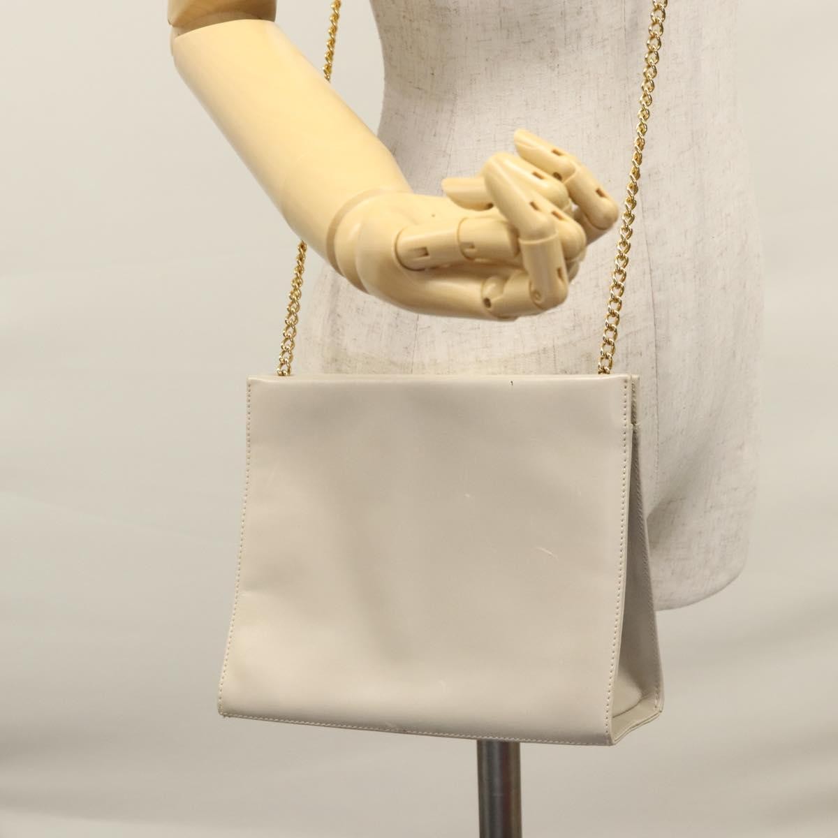 Salvatore Ferragamo Vintage Chain Leather Beige Leather Shoulder Bag Bag (Pre-Owned)