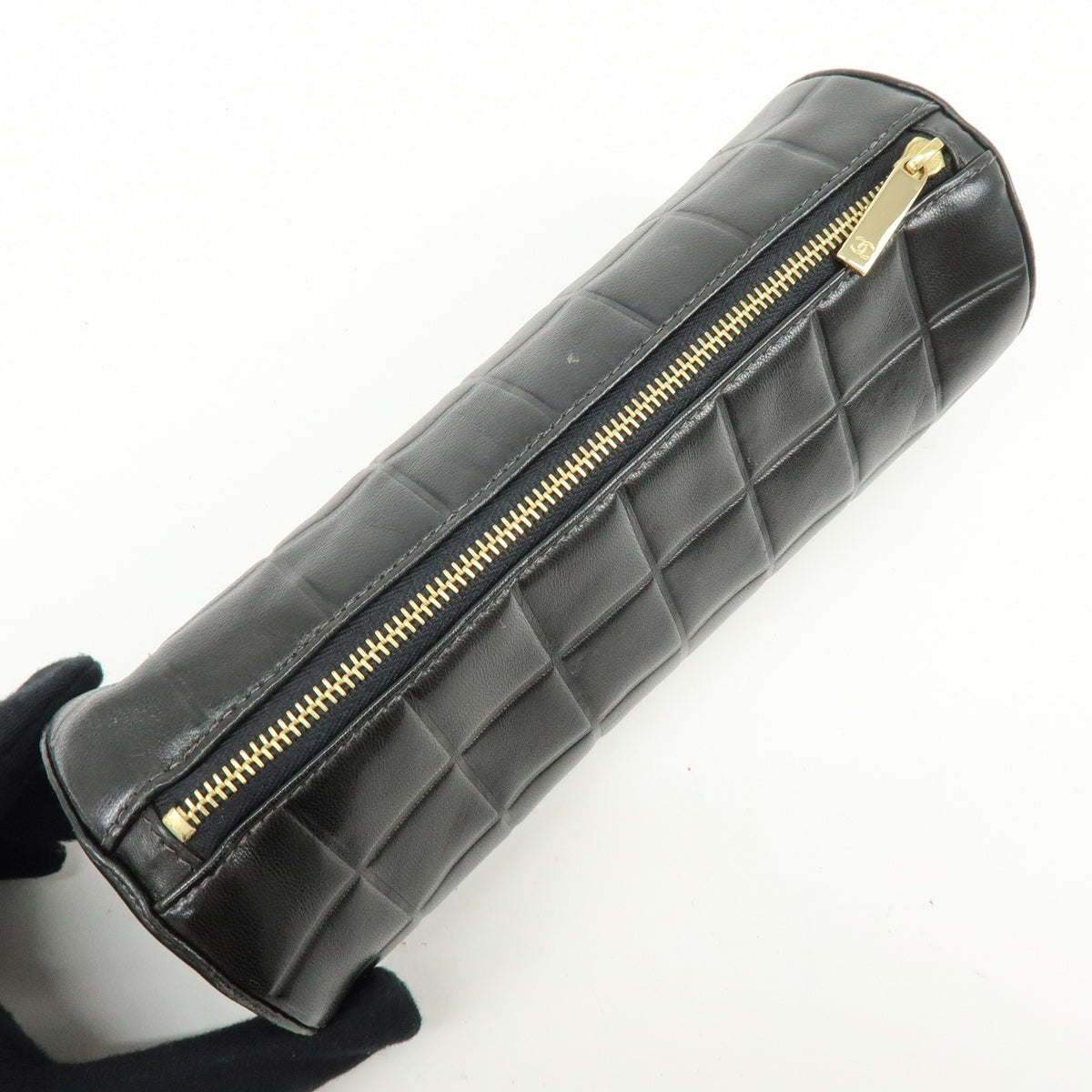 Chanel Chocolate Bar Cosmetic Quilted Lambskin Black Leather Toiletry Case Accessory (Pre-Owned)