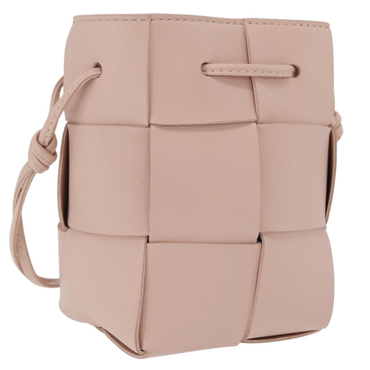Bottega Veneta Cassette Bucket Maxi Intrecciato Leather With Beaded Details Pink Leather Handbag (Pre-Owned)