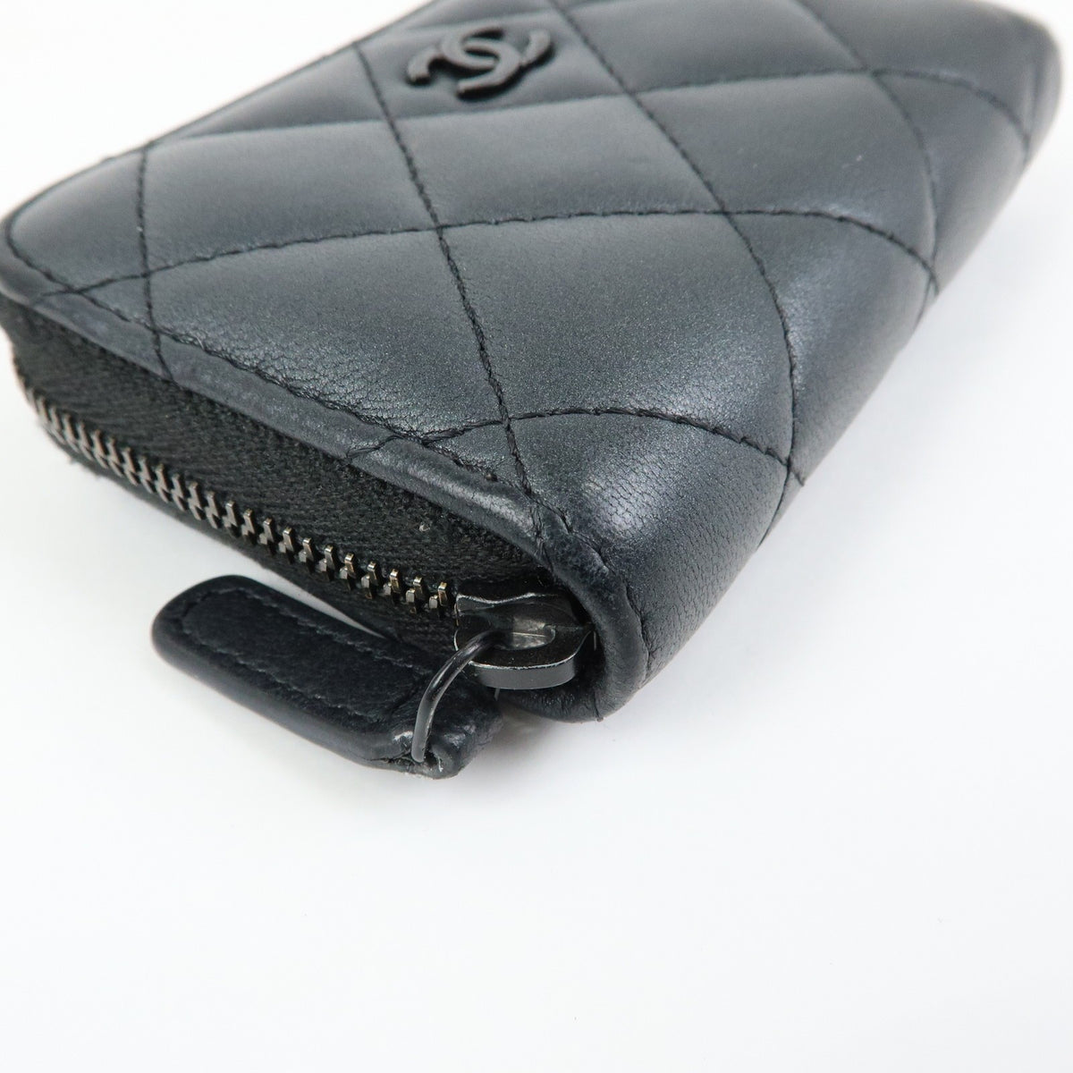Chanel So Black Cc Zip Coin Purse Quilted Lambskin Black Leather Wallets Accessory (Pre-Owned)