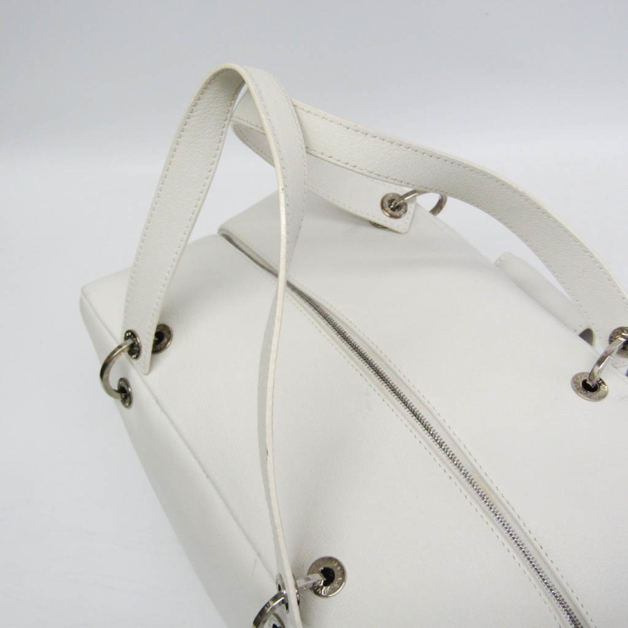 Bvlgari Vintage Leather White Leather Handbag (Pre-Owned)