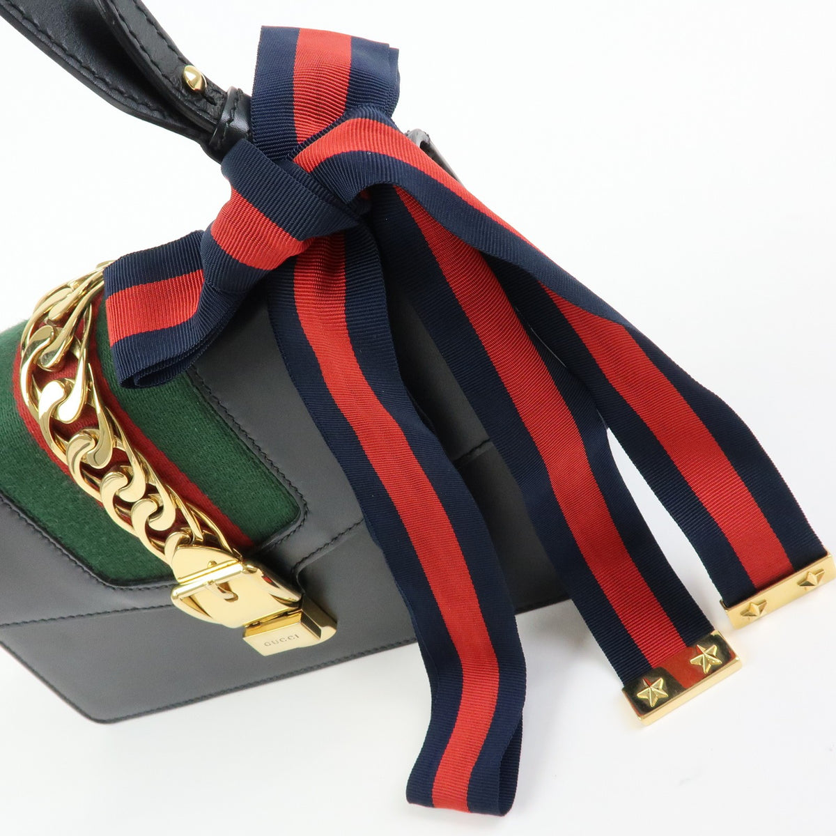 Gucci Sylvie Leather Black Leather Shoulder Bag Bag (Pre-Owned)