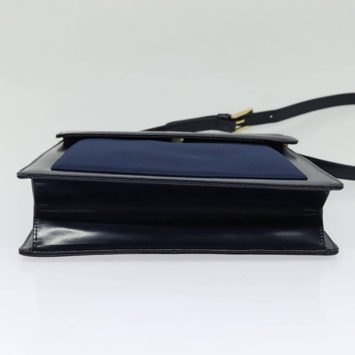 Saint Laurent Vintage Flap Leather Black Leather Shoulder Bag Bag (Pre-Owned)