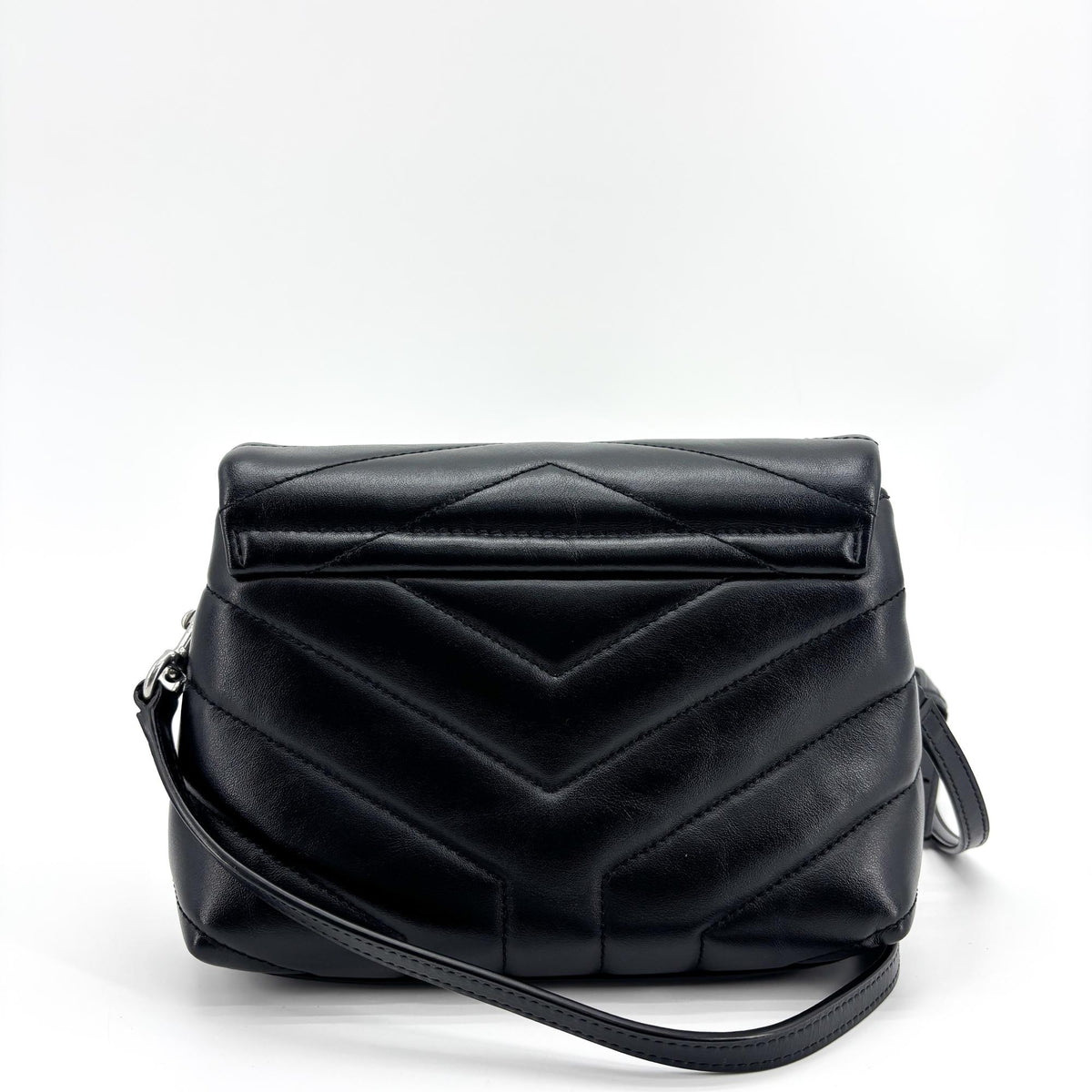 Saint Laurent Loulou Matelasse Chevron Leather Black Leather Shoulder Bag Bag (Pre-Owned)