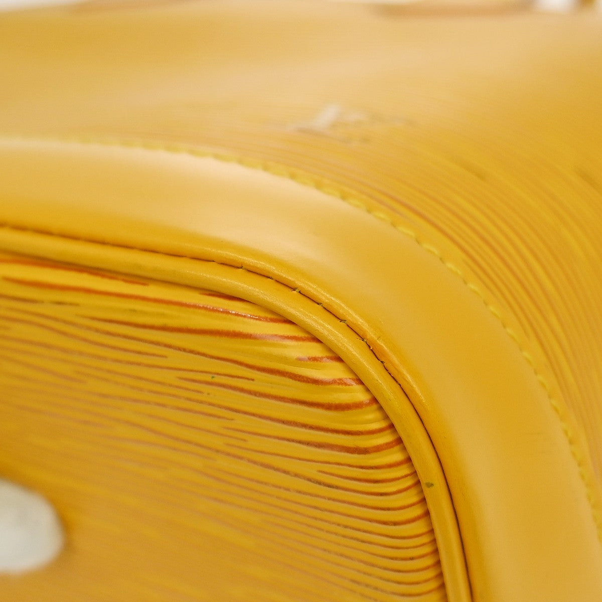 Louis Vuitton Alma Epi Yellow Leather Handbag (Pre-Owned)
