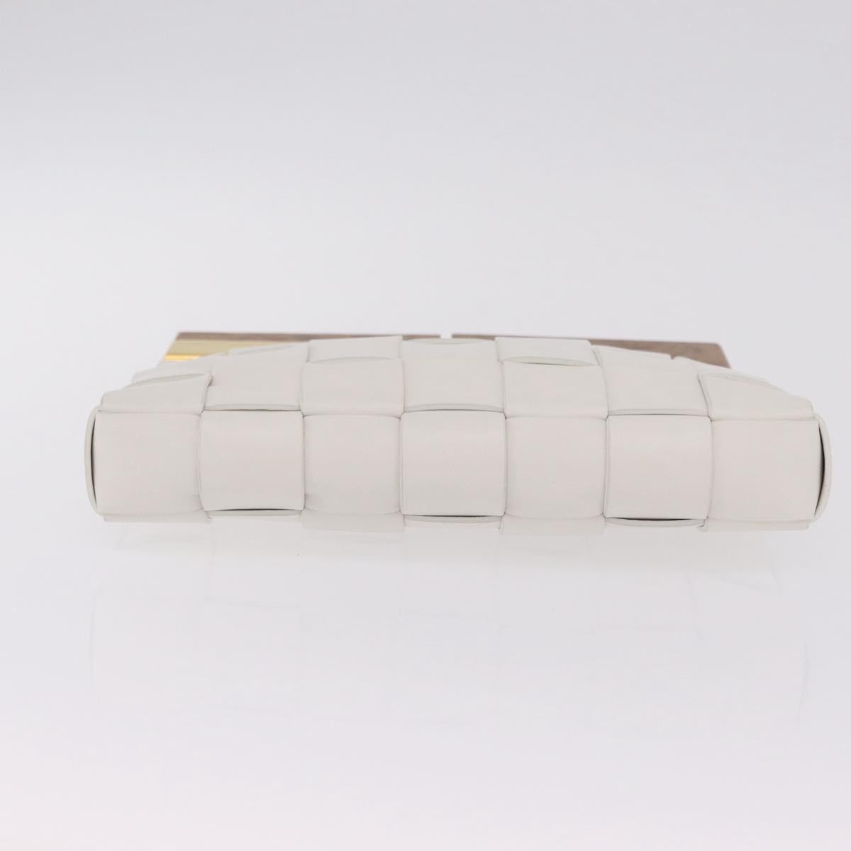 Bottega Veneta The Snap Clutch Maxi Intrecciato Leather With Wood And Metal White Leather Clutche & Pouche Bag (Pre-Owned)