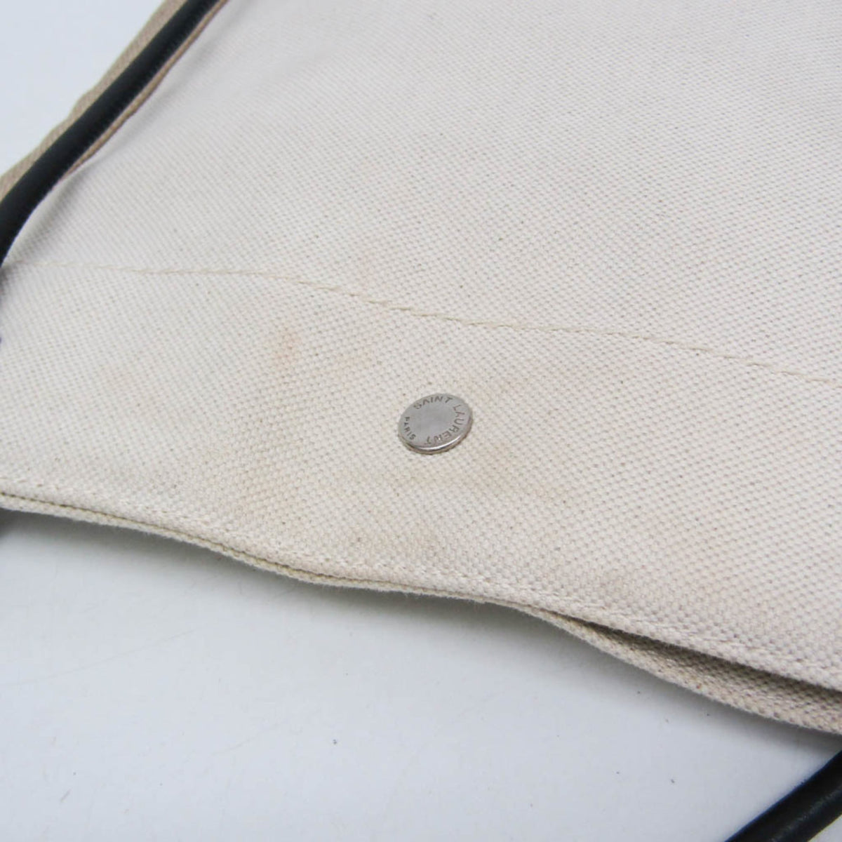 Saint Laurent Universite Flat Canvas Beige Canvas Crossbody Bag Bag (Pre-Owned)