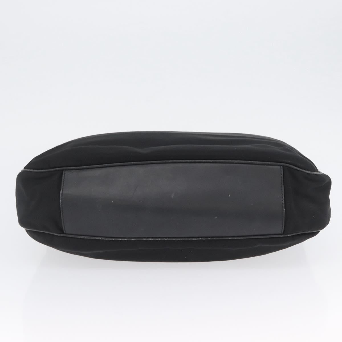 Gucci Vintage Bamboo Handle Nylon Black Nylon Handbag (Pre-Owned)