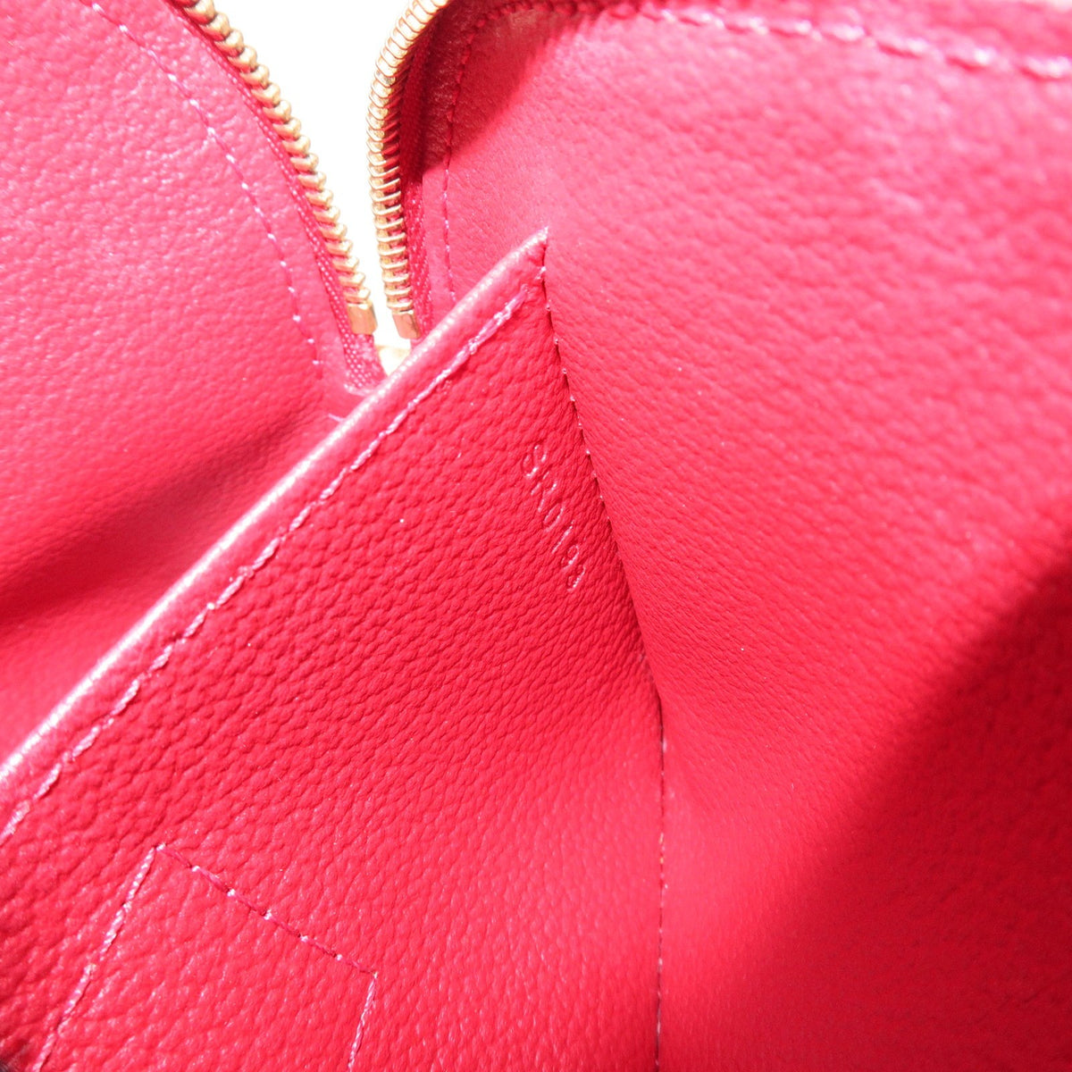 Louis Vuitton Cosmetic Monogram Vernis Red Patent_Leather Toiletry Case Accessory (Pre-Owned)