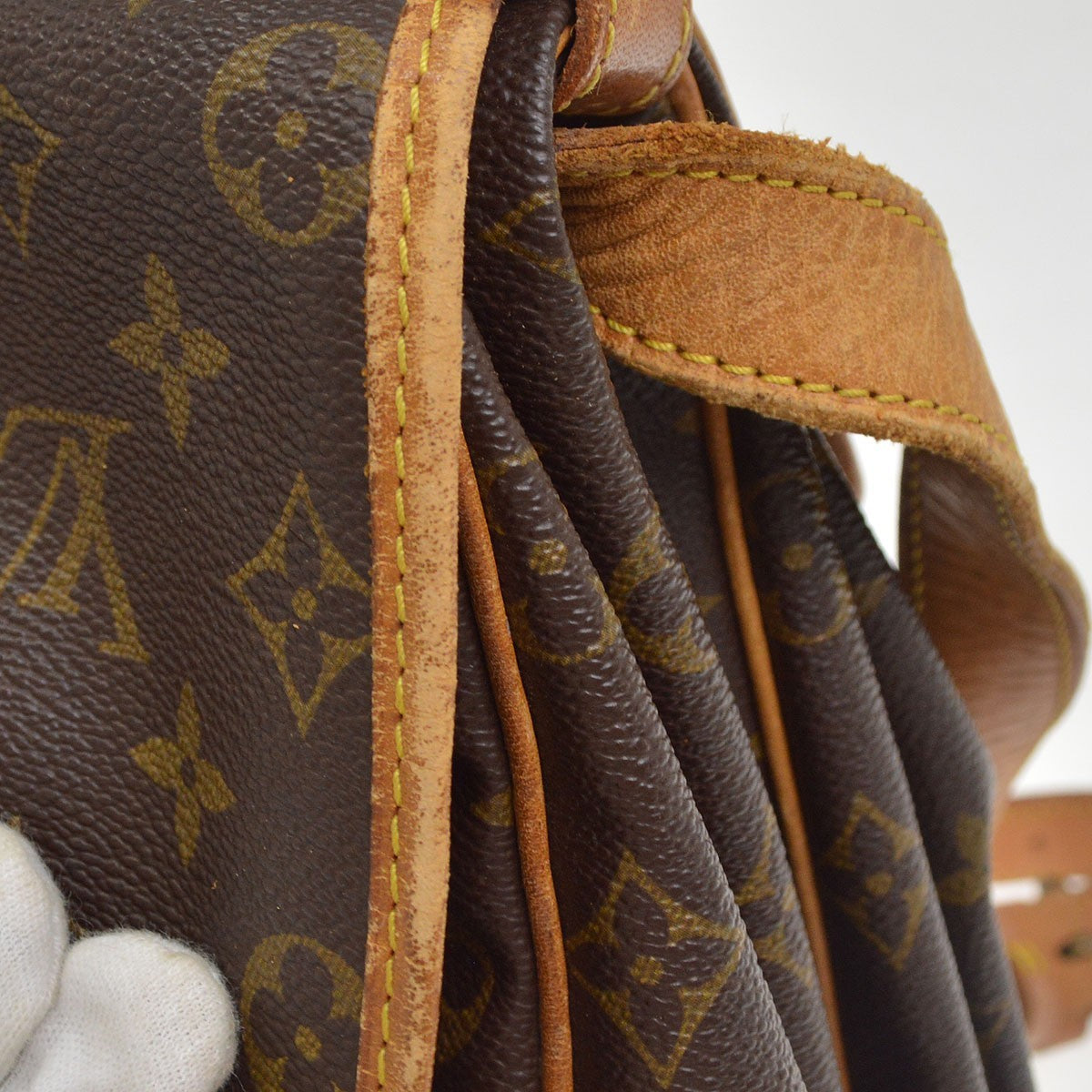 Louis Vuitton Saumur Monogram Brown Canvas Shoulder Bag Bag (Pre-Owned)