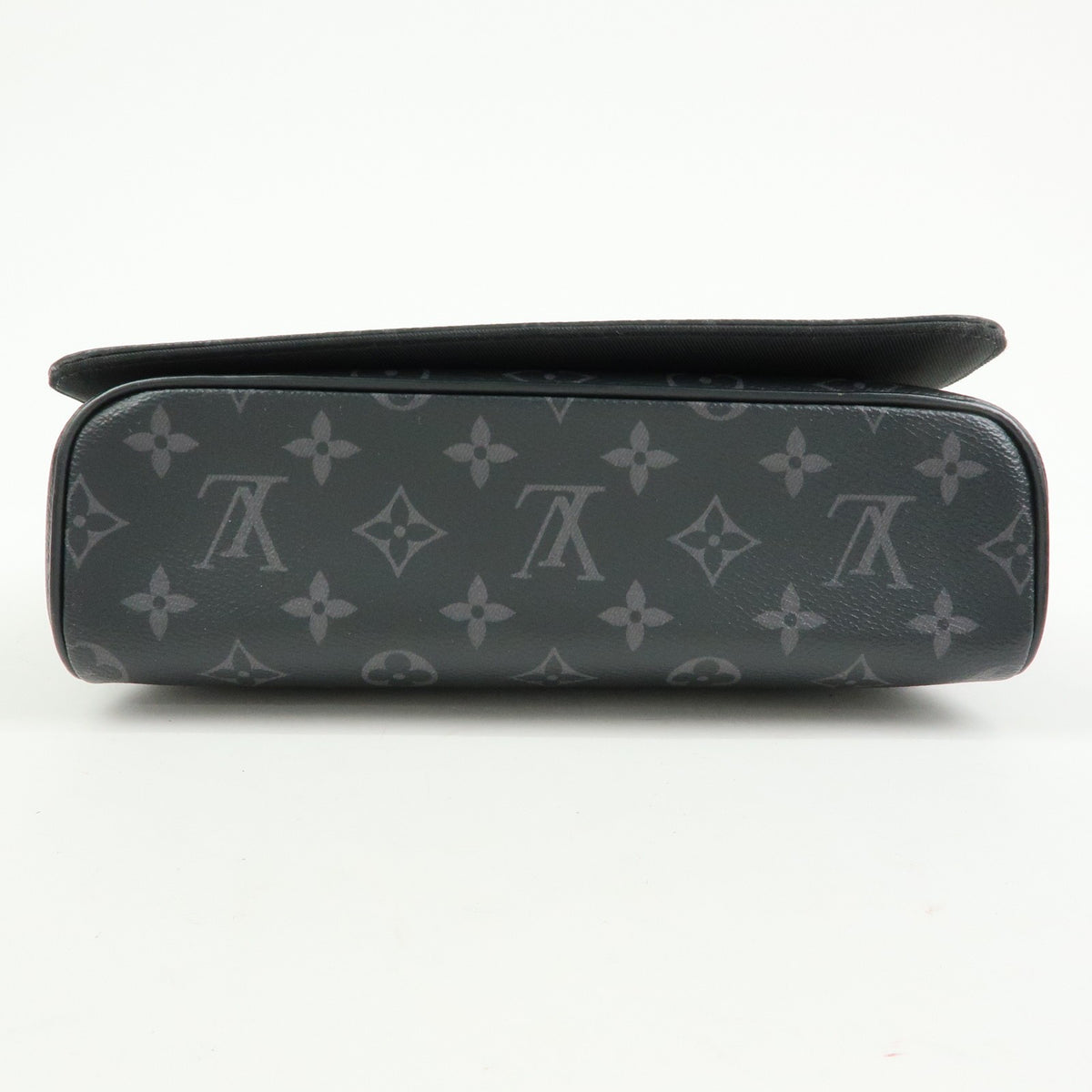 Louis Vuitton District Messenger Monogram Eclipse Canvas Gray Canvas Handbag (Pre-Owned)