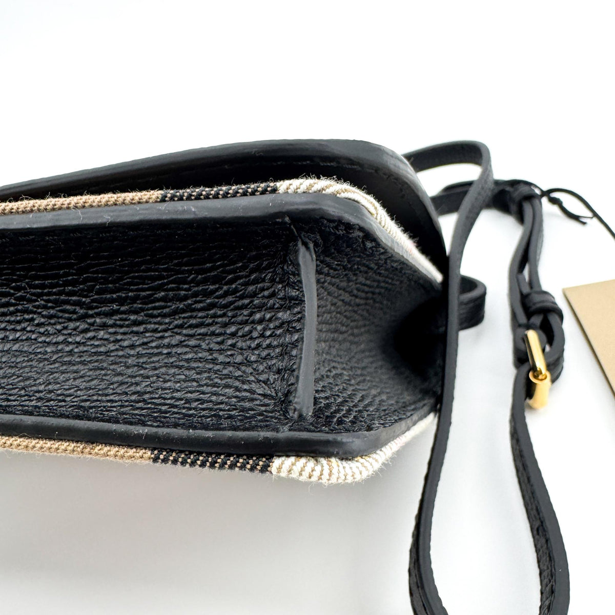 Burberry Hampshire Leather And Vintage Check Canvas Black Leather Shoulder Bag Bag (Pre-Owned)