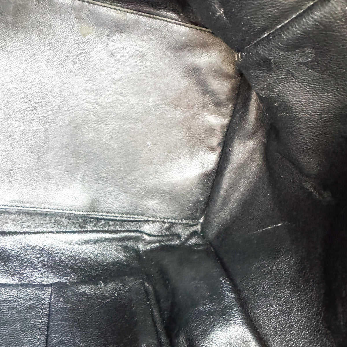 Celine Luggage Embossed Leather Black Leather Handbag (Pre-Owned)