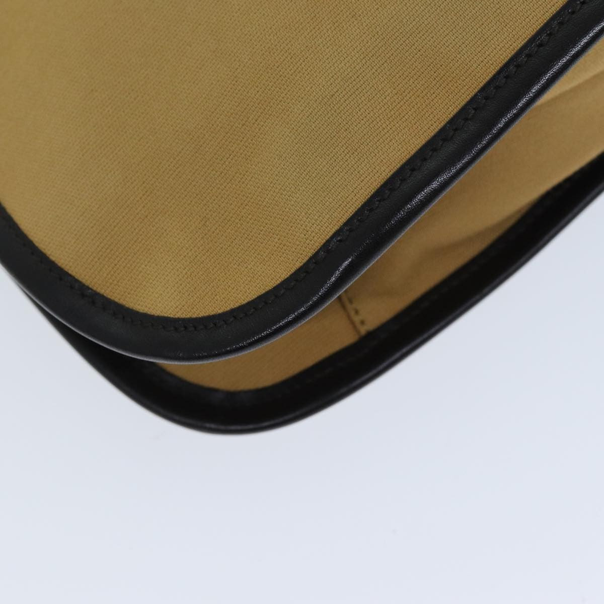 Gucci Vintage Canvas Beige Canvas Shoulder Bag Bag (Pre-Owned)