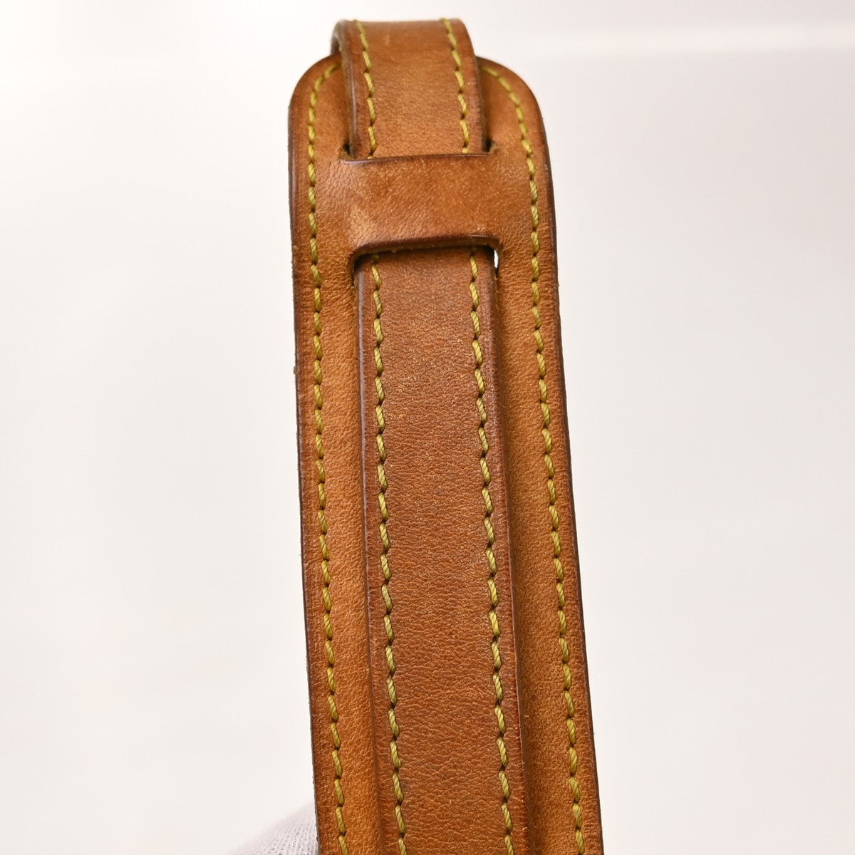 Louis Vuitton Saumur Canvas Brown Canvas Shoulder Bag Bag (Pre-Owned)