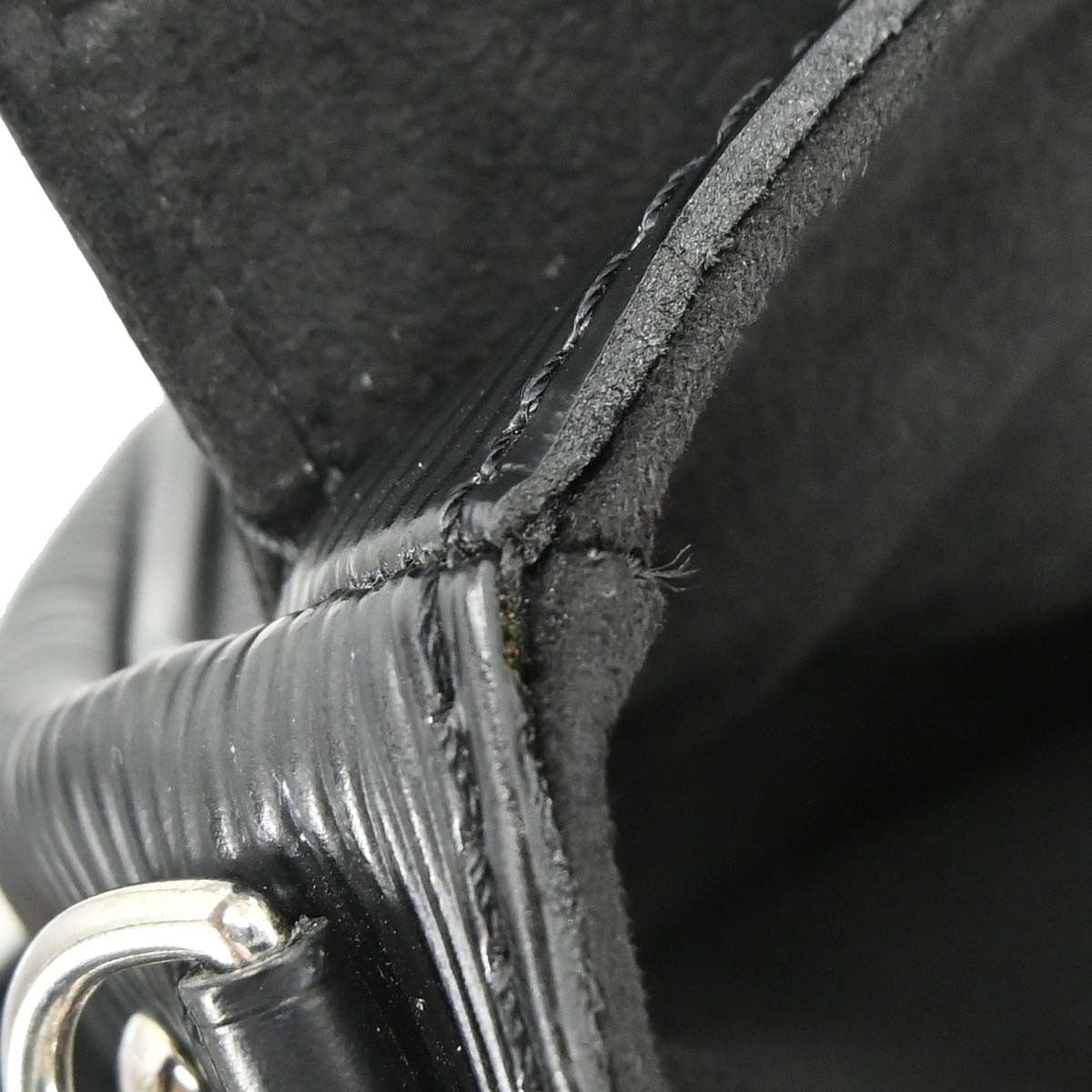 Louis Vuitton Montaigne Epi Black Leather Handbag (Pre-Owned)