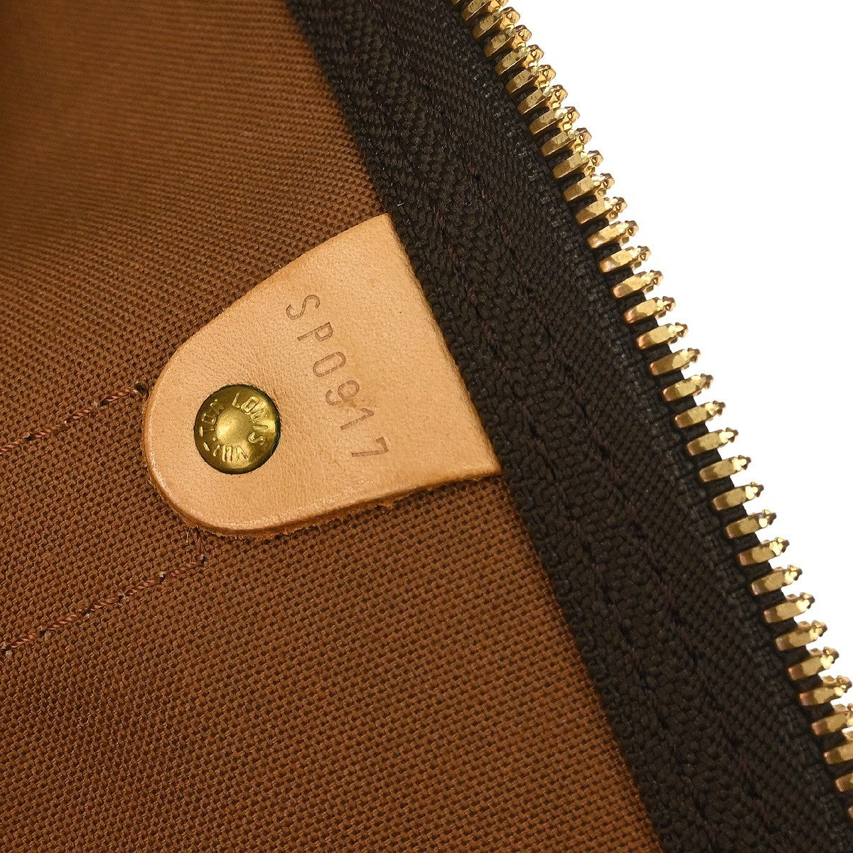 Louis Vuitton Keepall Monogram Canvas Brown Canvas Travel Bag Bag (Pre-Owned)