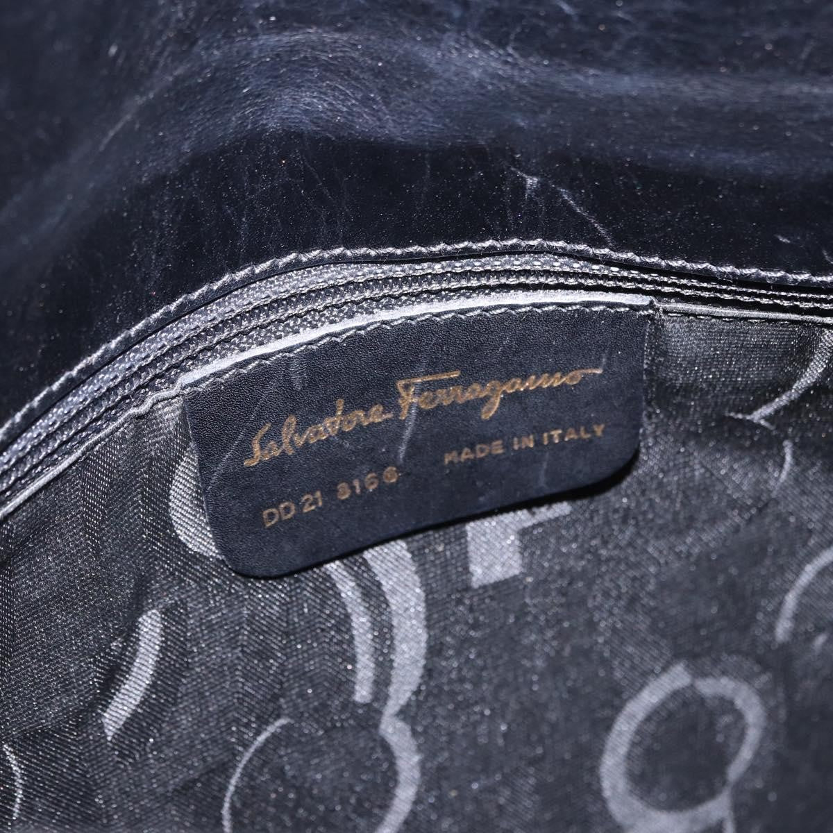 Salvatore Ferragamo Gancini Leather Black Leather Shoulder Bag Bag (Pre-Owned)