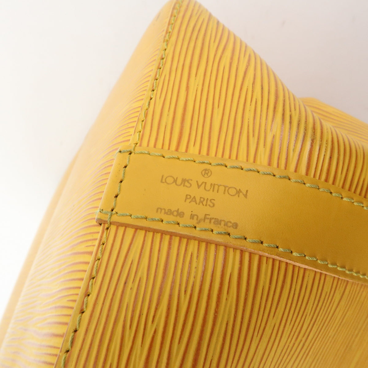 Louis Vuitton Petit Noe Epi Leather Yellow Leather Handbag (Pre-Owned)