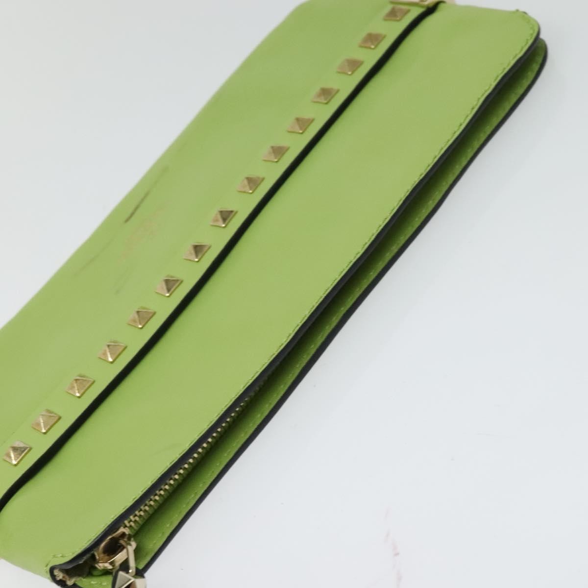 Valentino Garavani Rockstud Wristlet Leather Green Leather Clutche & Pouche Bag (Pre-Owned)