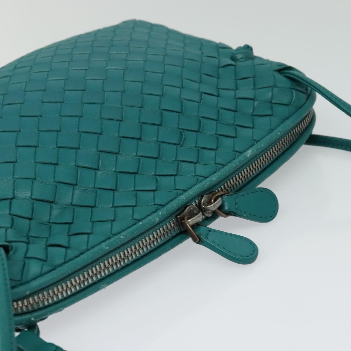 Bottega Veneta Double Compartment Pillow Intrecciato Nappa Green Leather Crossbody Bag Bag (Pre-Owned)