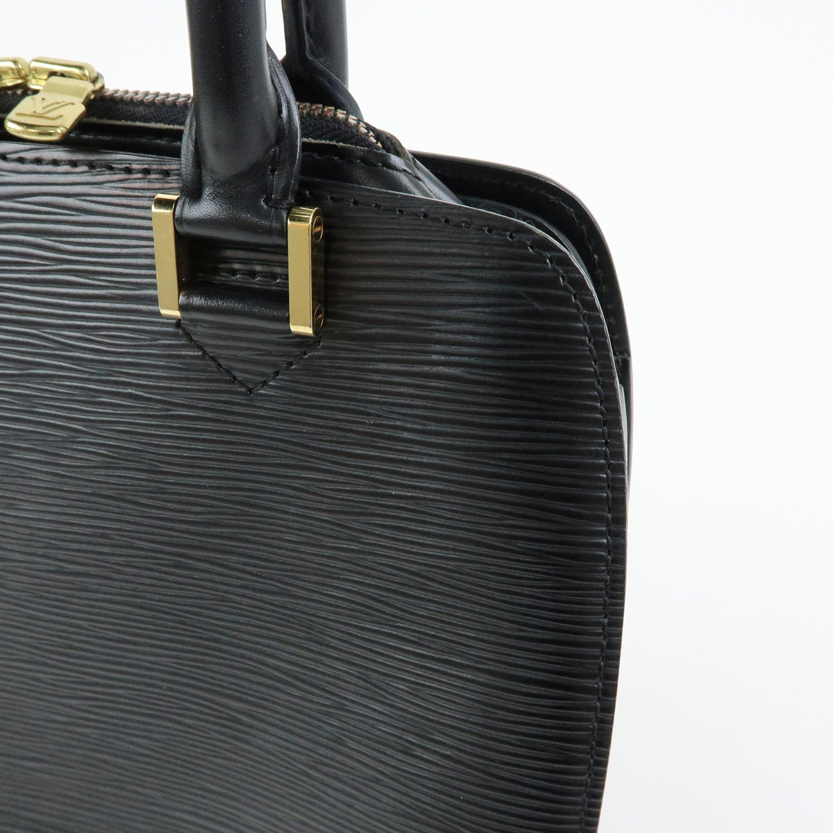 Louis Vuitton Pont Neuf Epi Leather Black Leather Handbag (Pre-Owned)