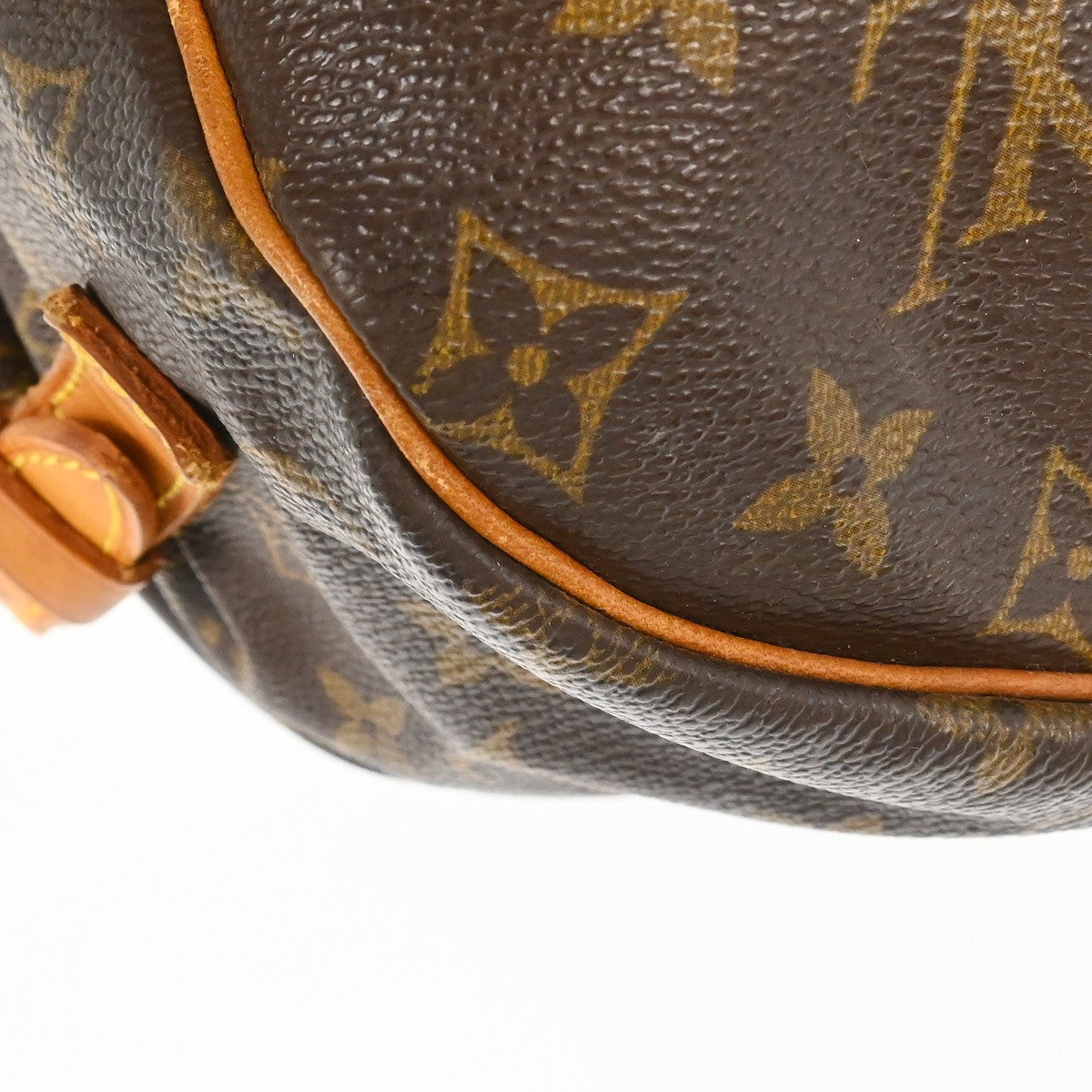 Louis Vuitton Saumur Monogram Canvas Brown Canvas Shoulder Bag Bag (Pre-Owned)