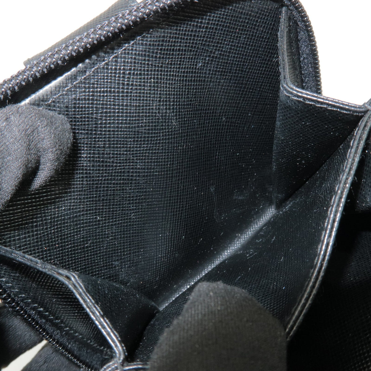 Prada Bifold Zip Around Saffiano Leather Black Leather Wallets Accessory (Pre-Owned)