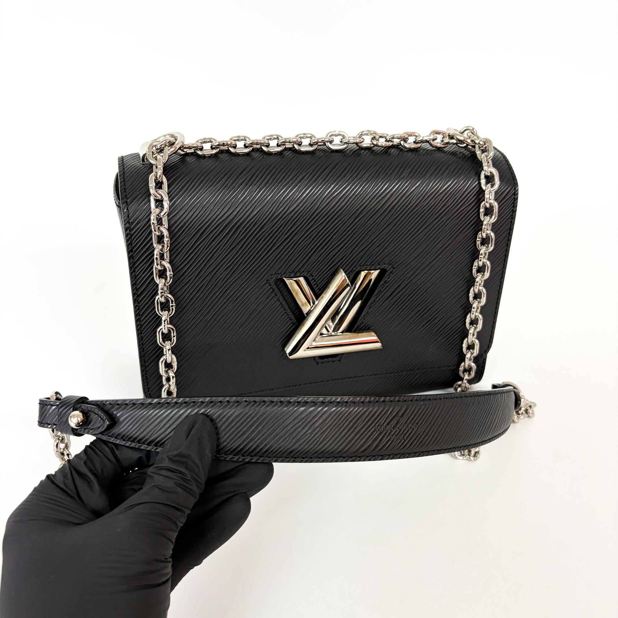 Louis Vuitton Twist Handbag Epi Leather Black Leather Handbag (Pre-Owned)