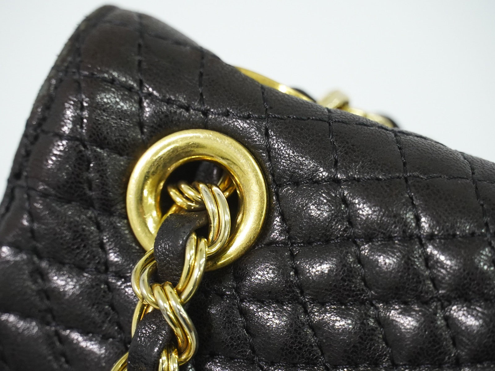Bally Vintage Chain Quilted Leather Black Leather Shoulder Bag Bag (Pre-Owned)