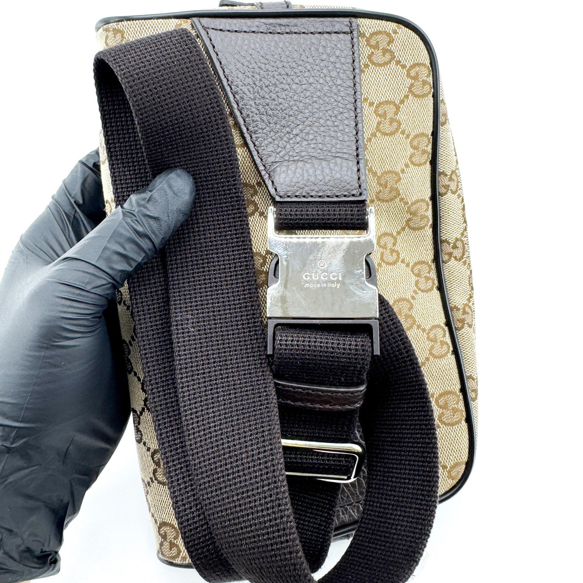 Gucci Waist Belt Gg Canvas Beige Canvas Handbag (Pre-Owned)