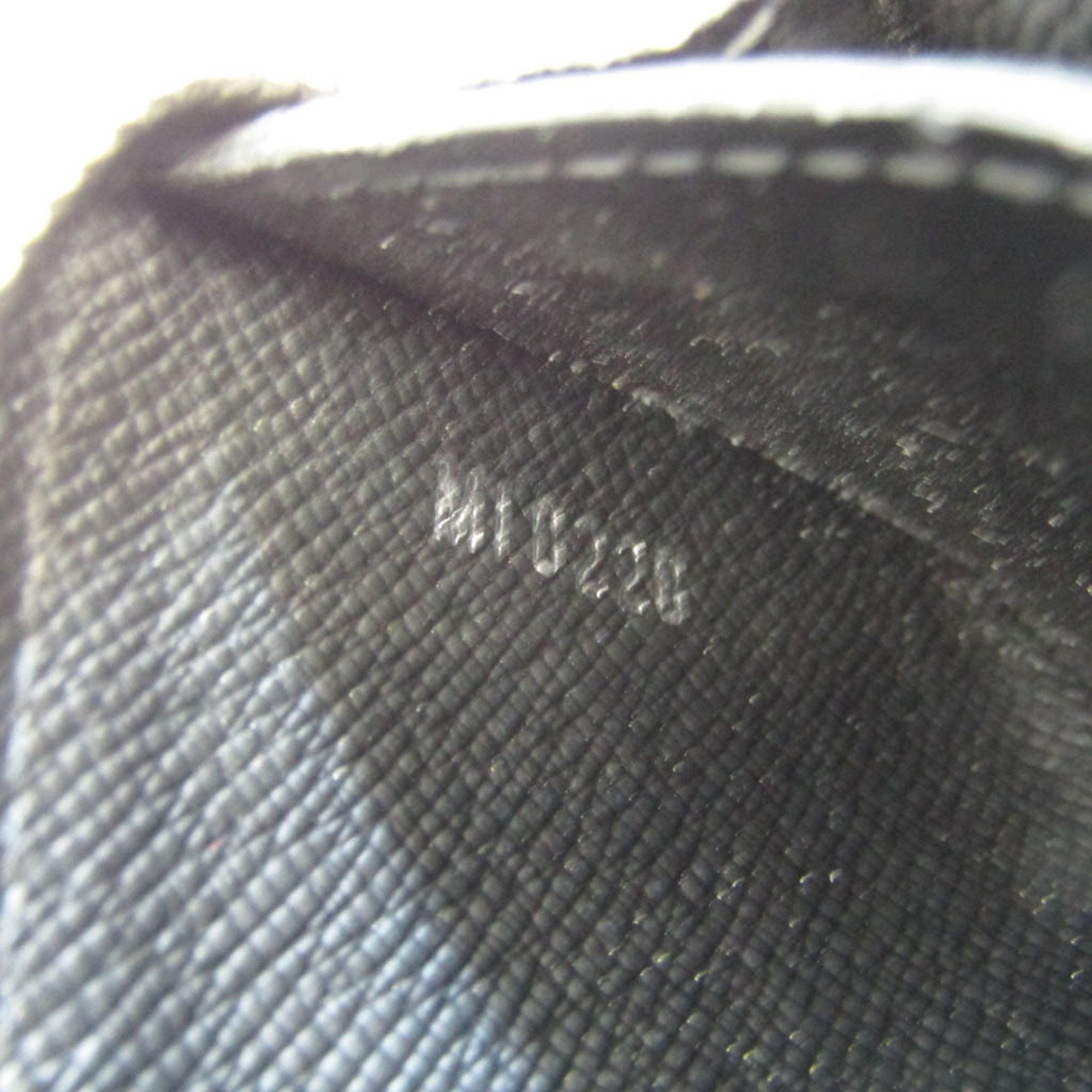 Louis Vuitton Black Leather Wallet (Pre-Owned)