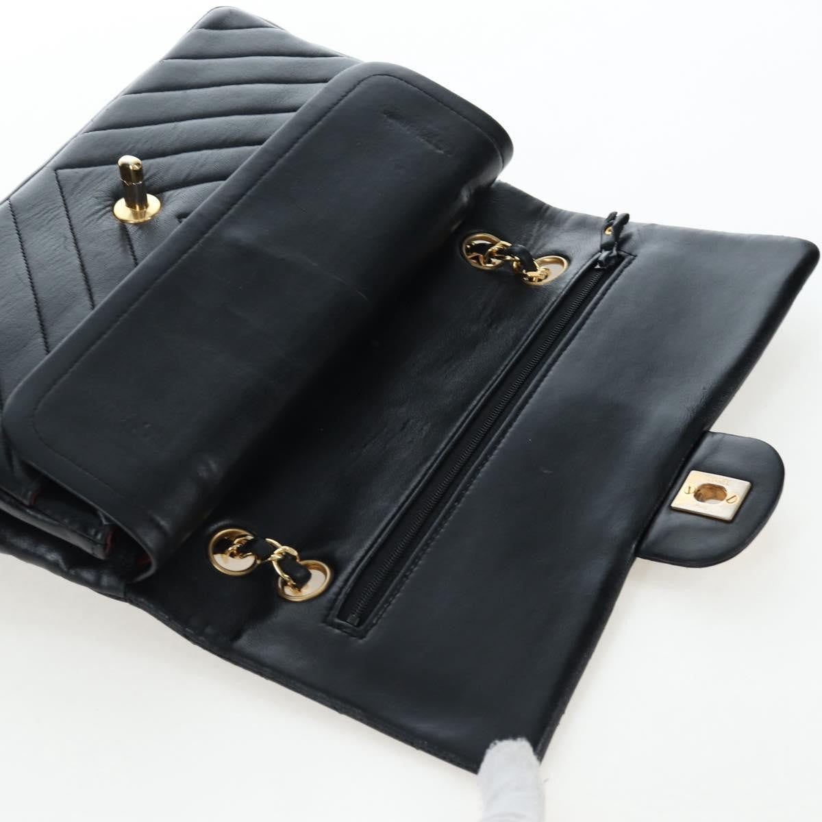 Chanel Double Stitch Full Flap Chevron Lambskin Black Leather Handbag (Pre-Owned)