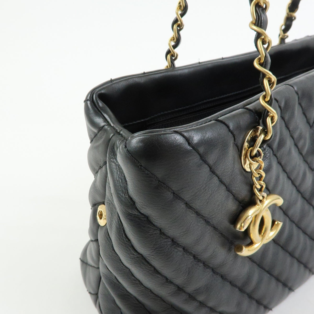 Chanel V Stitch Leather Black Calfskin Handbag (Pre-Owned)
