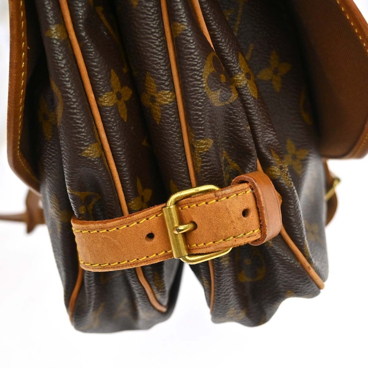 Louis Vuitton Saumur Monogram Canvas Brown Canvas Shoulder Bag Bag (Pre-Owned)