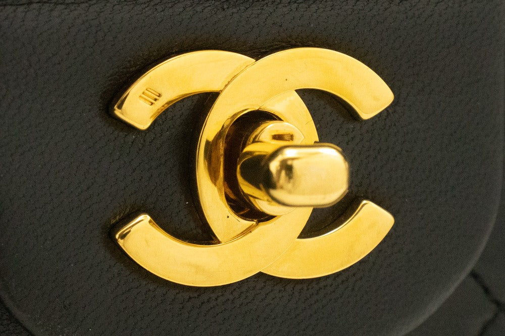 Chanel Classic Flap Lambskin Black Leather Crossbody Bag Bag (Pre-Owned)
