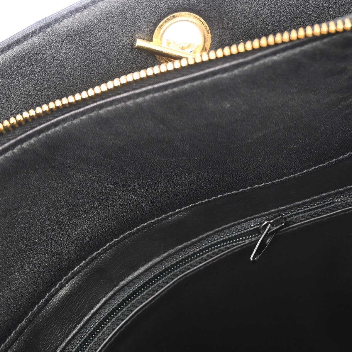 Chanel Vintage Supermodel Weekender Quilted Leather Black Leather Shoulder Bag Bag (Pre-Owned)