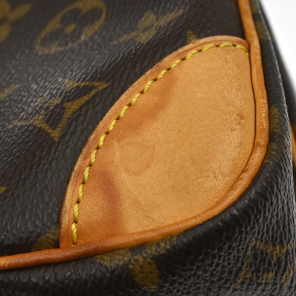 Louis Vuitton Amazone Monogram Canvas Brown Canvas Shoulder Bag Bag (Pre-Owned)