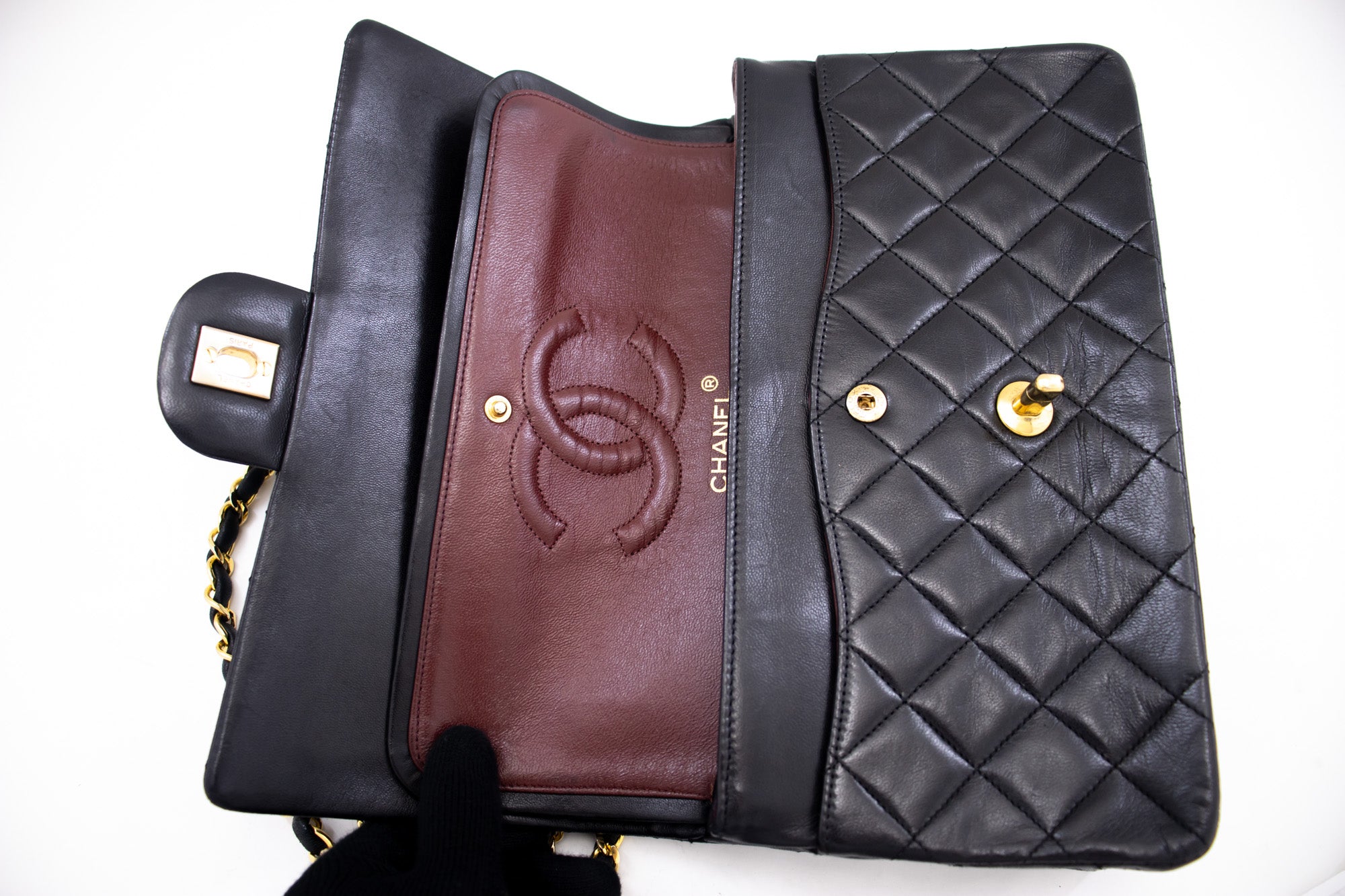 Chanel Double Flap Black Leather Shoulder Bag (Pre-Owned)