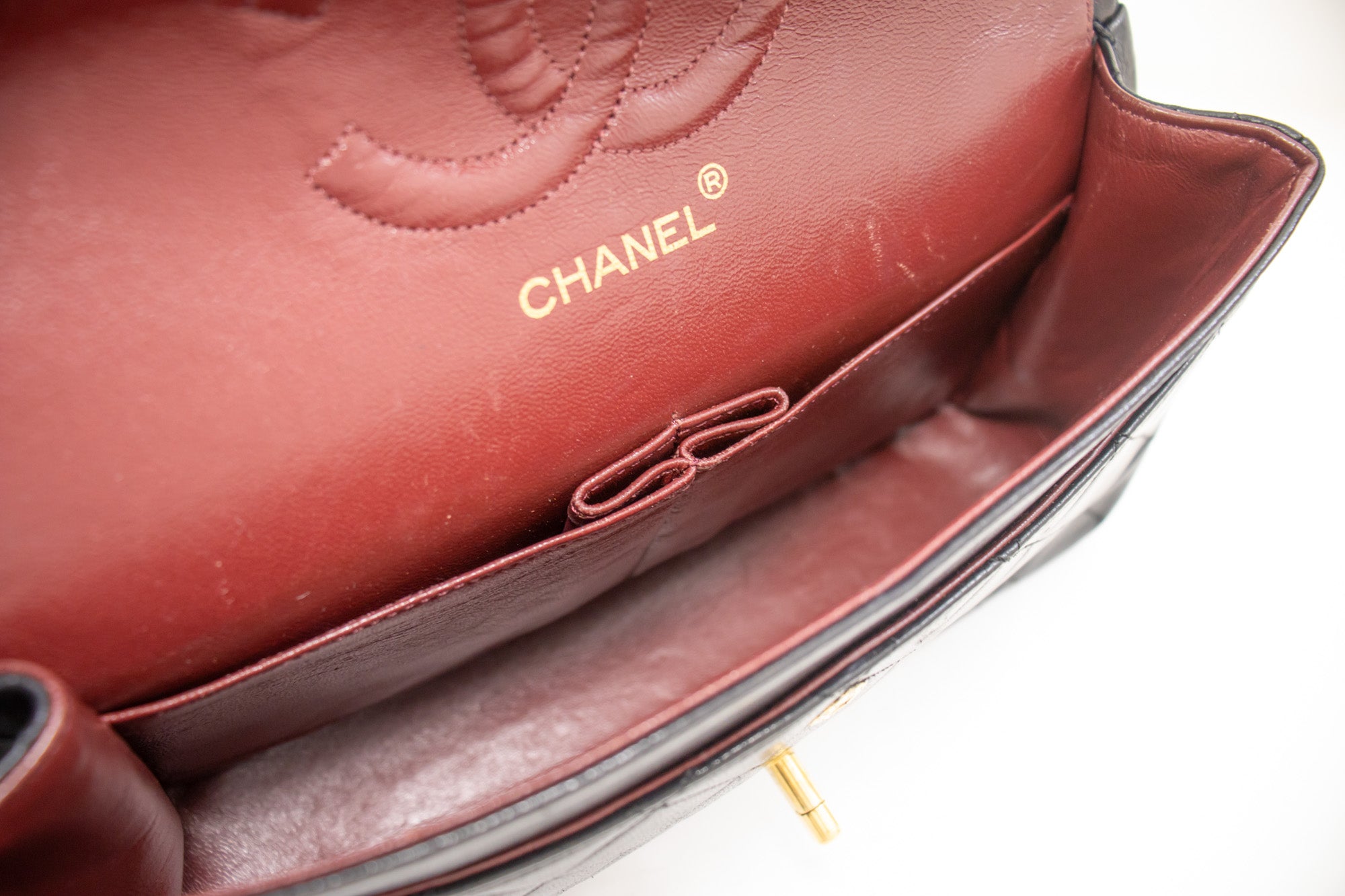 Chanel Double Flap Black Leather Shoulder Bag (Pre-Owned)