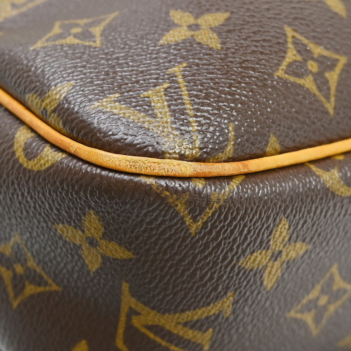 Louis Vuitton Reporter Monogram Canvas Brown Canvas Shoulder Bag Bag (Pre-Owned)